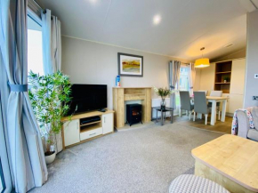 Cozy Caravan Retreat at Sandy Bay